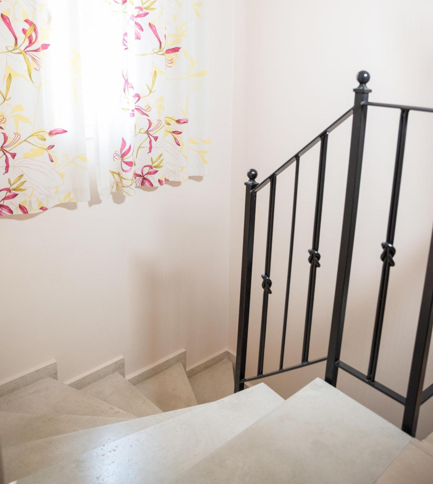 Solari Hill Maisonette Two Private Parking Alepou المظهر الخارجي الصورة