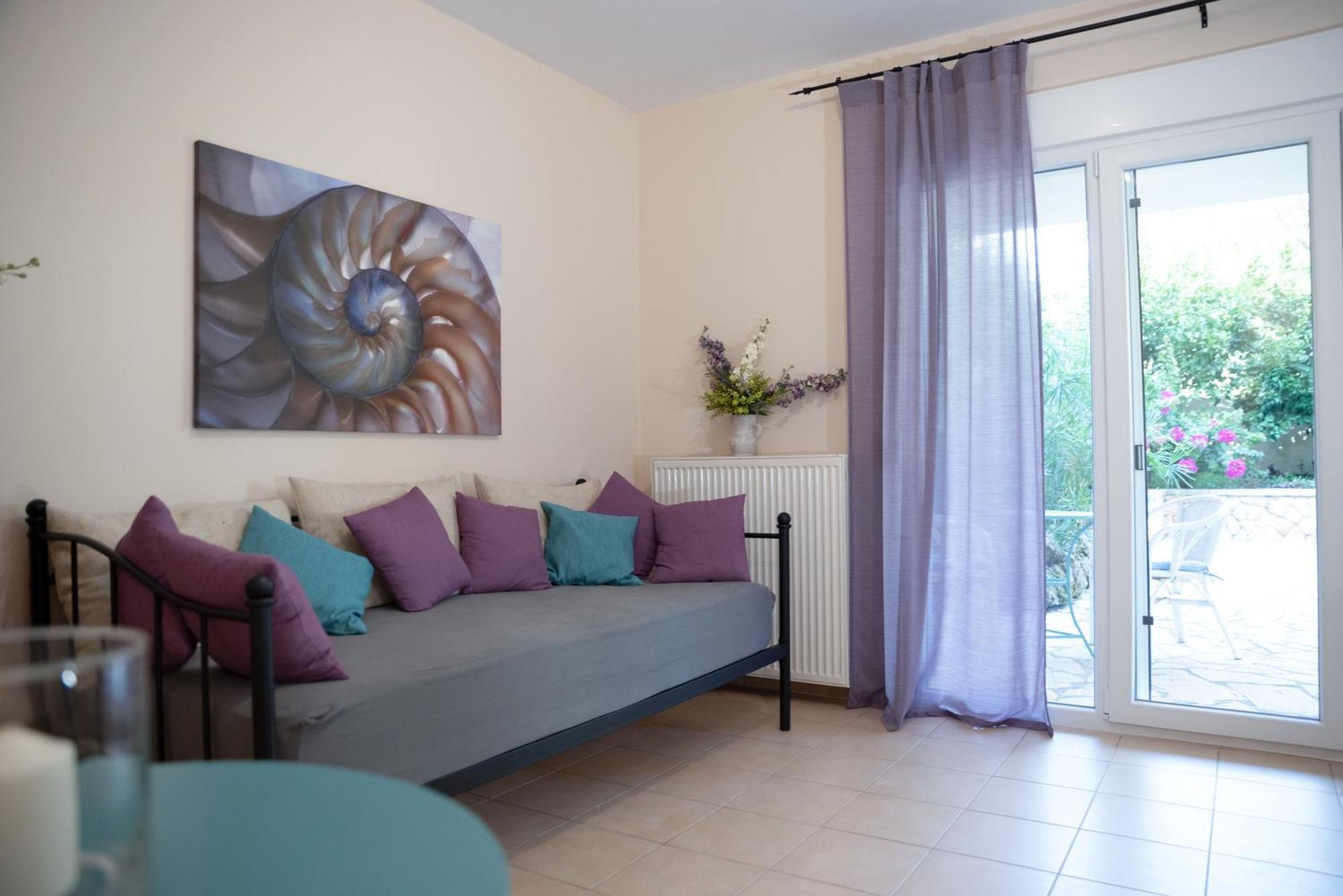 Solari Hill Maisonette Two Private Parking Alepou المظهر الخارجي الصورة