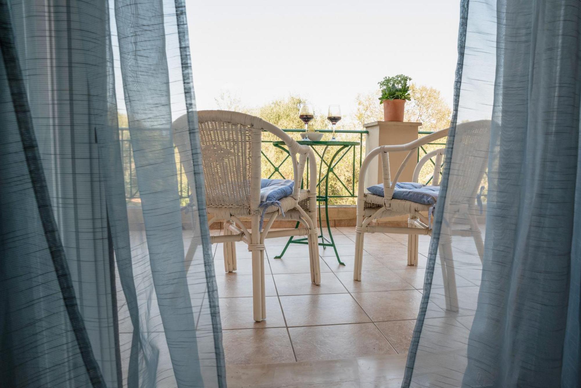 Solari Hill Maisonette Two Private Parking Alepou المظهر الخارجي الصورة